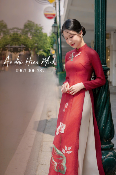 Áo dài nữ màu đỏ họa tiết hoa sen thêu cao cấp