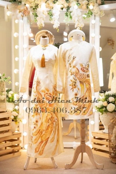 Áo dài cặp đôi nam nữ họa tiết chim công vẽ tay