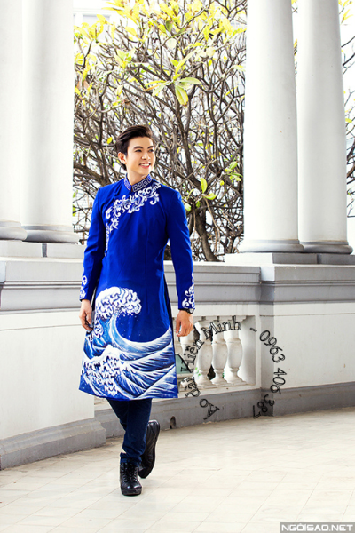 Áo dài cách tân nam màu xanh họa tiết sóng biển