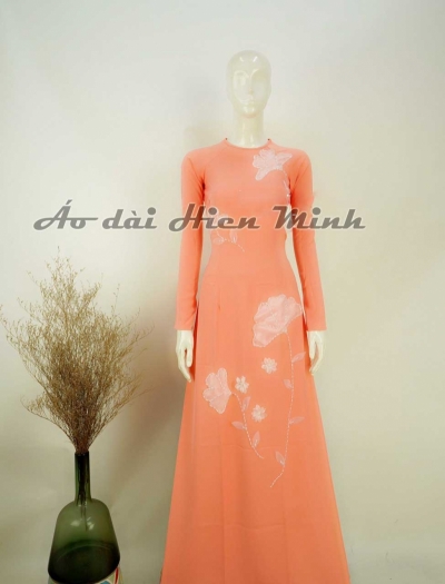 Áo dài truyền thống họa tiết hoa sen đính nổi