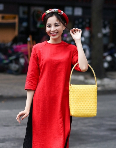 Áo dài cách tân nữ đơn giản