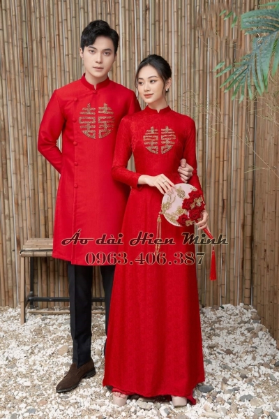 Áo dài cưới cặp đôi màu đỏ họa tiết song hỷ đơn giản, thanh lịch