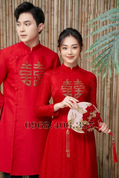 Áo dài cưới cặp đôi màu đỏ họa tiết song hỷ đơn giản, thanh lịch