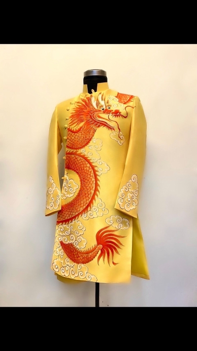 Áo dài cách tân nam màu vàng họa tiết rồng thêu