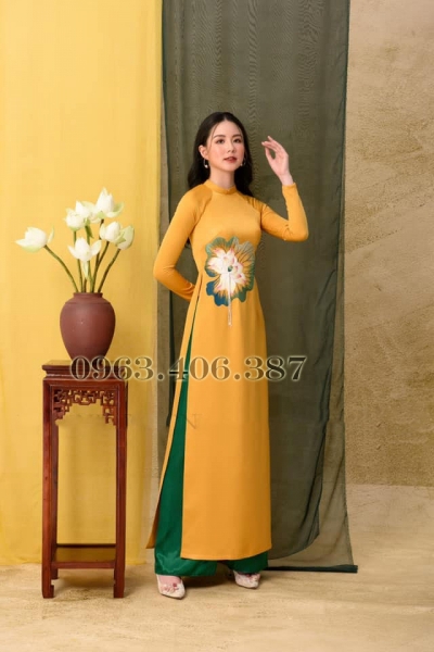 Áo dài truyền thống họa tiết thêu - DIỆP
