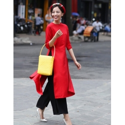 Áo dài cách tân nữ đơn giản